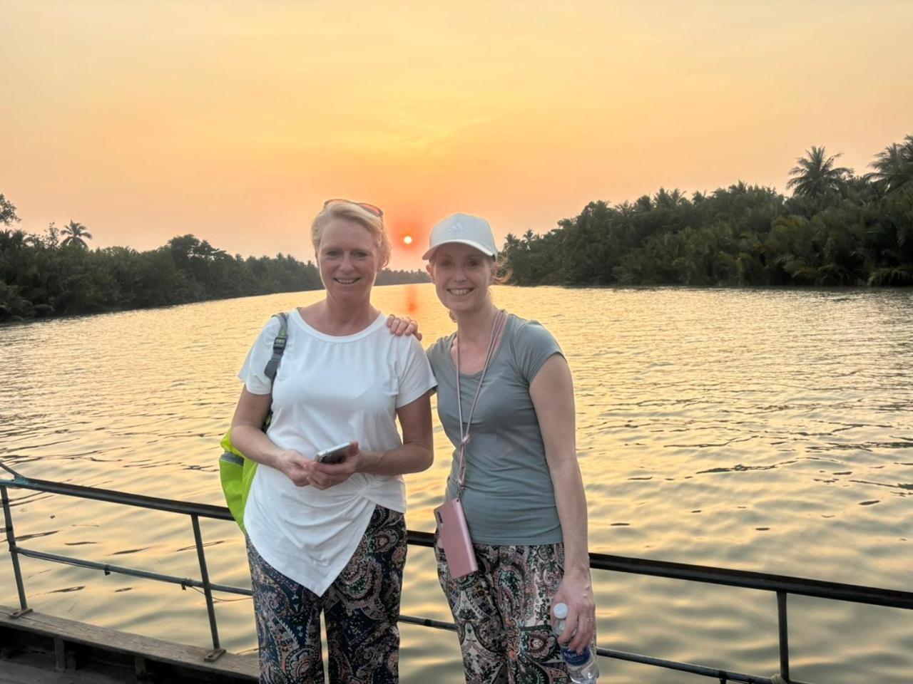 Homestay Bentre Coco Lodge Ben Tre ภายนอก รูปภาพ